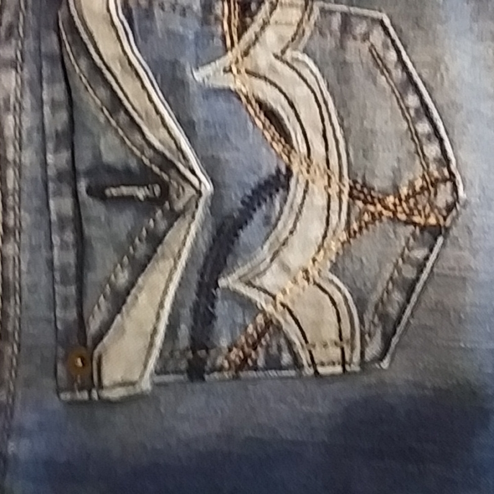 Baccini Bermuda Denim Shorts - Picture 10 of 11